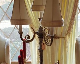 4.5 ft tall 4 post lamp