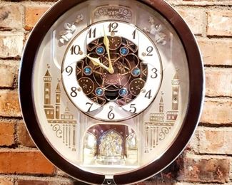 Seiko moving Parts clock