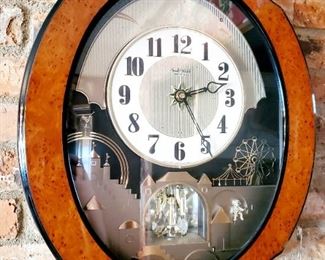 Small world Rhythm clock