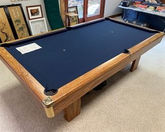 Bristol II oak pocket billiard table, model “ME” (see next photo).
