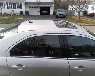 Moon Roof,  Sun Roof,  whatever, it's got One!,...