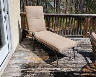 Coleman Lounger