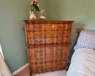 Vintage Chest of Drawers