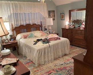 Upstairs girl’s bedroom 