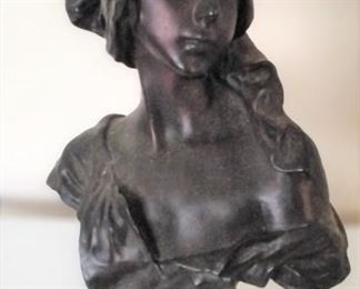 HEAVY TALL BUST SCULPTURE