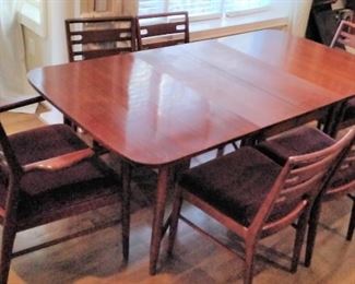 MID CENTURY DINING ROOM TABLE & CHAIRS