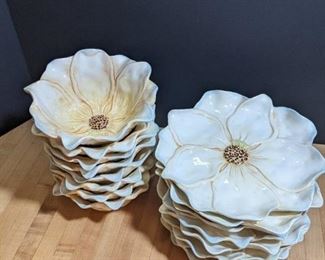 Magnolia Plates