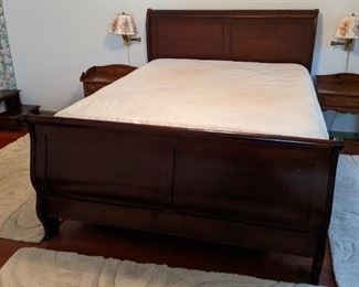 Queen Sleigh Bed