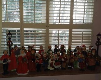 Christmas Carolers Set