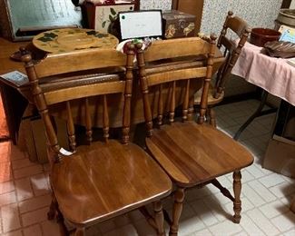 small table with 4 chairs