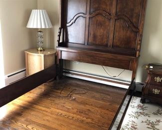 Bed Antique Queen Mahogany Frame