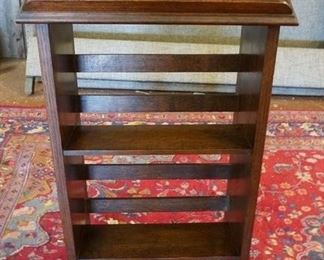 1114	OAK LECTURN, 38 1/2 IN HIGH X 20 1/2 IN WIDE X 13 IN DEEP
