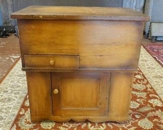 1116	NEW ENGLAND WASHSTAND, 29 IN WIDE X 30 IN HIGH X 16 3/4 IN DEEP
