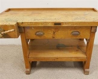 1118	CHILDS WORK BENCH BY EDUCATIONAL PLAYTHINGS, INC, NEW YORK, HAS VISE & TOOL TRAY, 41 5/8 IN X 19 1/4 IN X 24 IN HIGH
