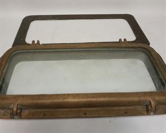 1138	RECTANGULAR BRASS PORTHOLE W/BACK PLATE FOR MOUNTING, 25 3/4 IN X 12 1/2 IN
