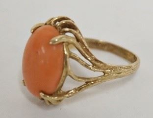 1228	10K GOLD & CORAL RING TOTAL WEIGHT IS 4.9 GRAMS
