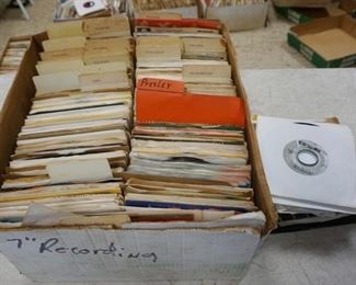 1349	LARGE LOT OF 45 RPM RECORDS, MAY CONTAIN MULTIPLES
