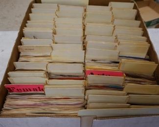 1352	LARGE LOT OF 45 RPM RECORDS, MAY CONTAIN MULTIPLES
