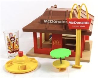 Vintage 1970's Playskool McDonalds Restaurant with Drinking Glass