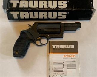Taurus "The Judge" Colt 45