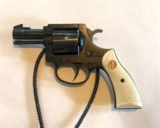 Smith & Wesson Omega model 32