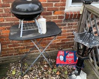 Table top charcoal grill