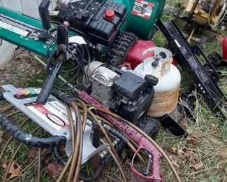 Gas powered snow blower thrower