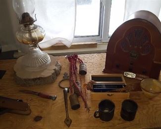 Antique Hardware tabletop radio