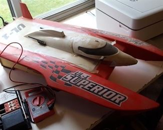 Remote control hydroplane boat toy