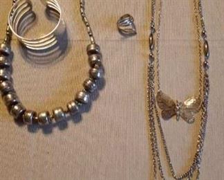 auctions.busybeever.com