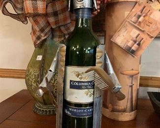 beautician wine holder