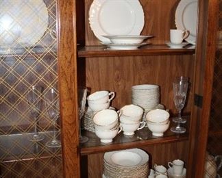 115 pieces Syracuse china. "Brantley" pattern, Federal shape. Ivory color with gold verge