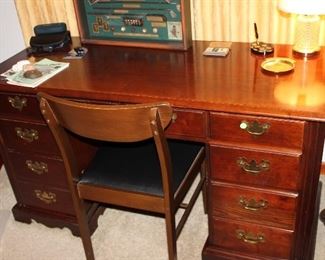 Broyhill desk