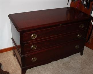 Lane cedar chest/ blanket box