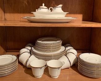 Royal Doulton Princeton China Setting/12 + Cream & Sugar, 2 Platters, Serving Bowl