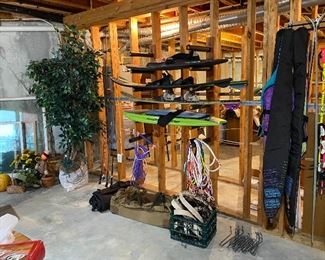 High end and regular ski equipment 