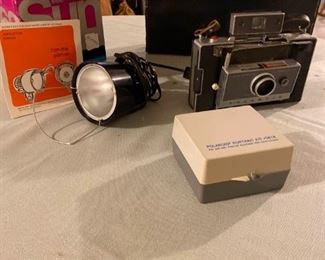 Vintage Polaroid Automatic 100 Land Camera
