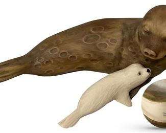 Goebel mama and baby seal