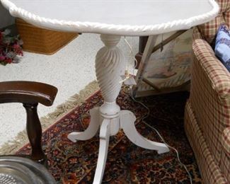 Vintage 30" Wood Rope Edge Table
