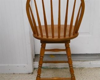 Oak Swivel Counter Height Bar stool
