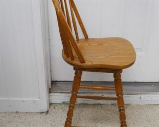 Oak Swivel Counter Height Bar stool