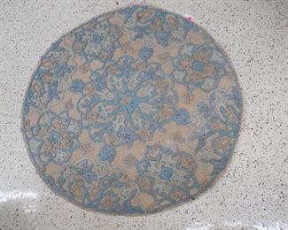 36" Blue Hand Hooked Roung Rug