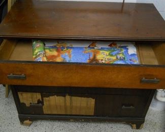 Art Deco Vaneer Dresser