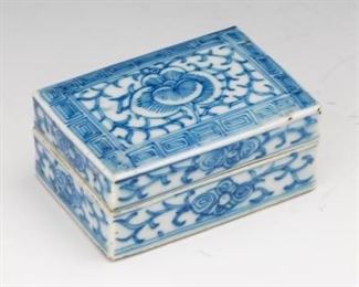 Chinese Porcelain Box, 19th Century