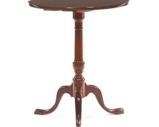 Chippendale Style American Mahogany Round Tilt Top Table