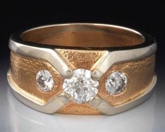 Gentlemans Gold 0.83 ct Diamond Center Ring 