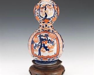 Imari Japanese Double Gourd Porcelain Vase, on Carved Wood Stand 