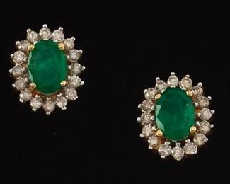 Ladies Emerald and Diamond Earrings 