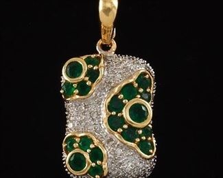 Ladies Emerald and Diamond Pendant 