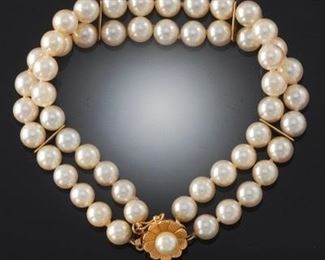 Ladies Pearl and Gold Bracelet 
